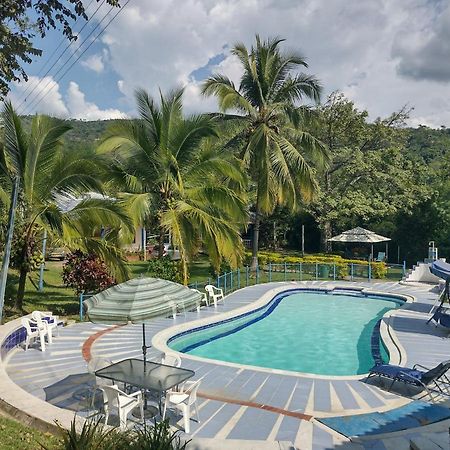 Hotel Campestre El Salitre Вильета Экстерьер фото