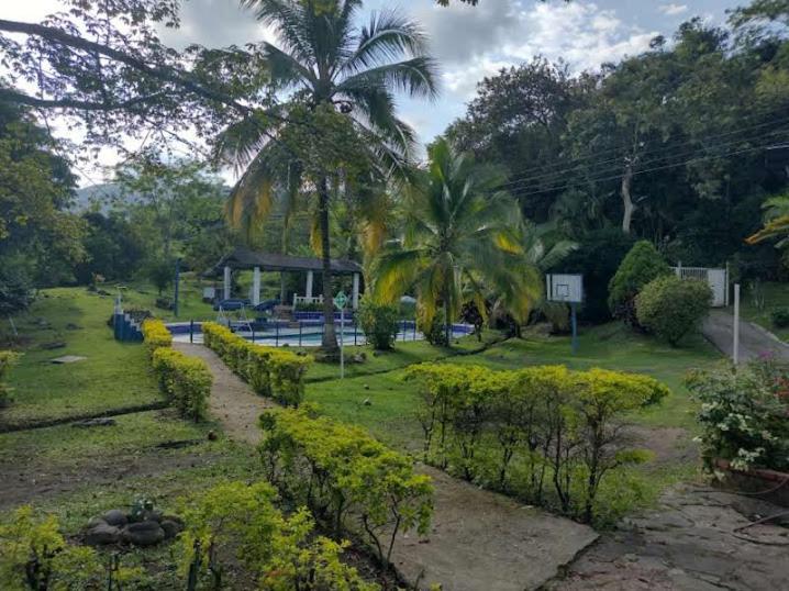 Hotel Campestre El Salitre Вильета Экстерьер фото